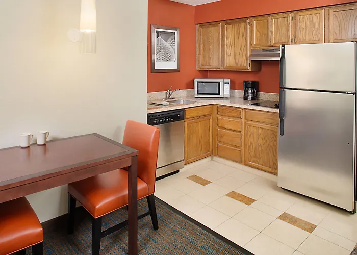 By Marriott Chicago O'hare 3*