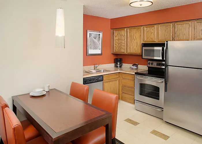 By Marriott Chicago O'hare 3*