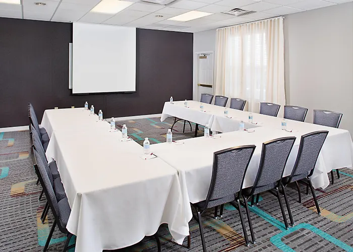 By Marriott Chicago O'hare Hotel 3*