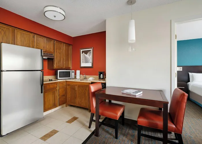 By Marriott Chicago O'hare Hotel 3*